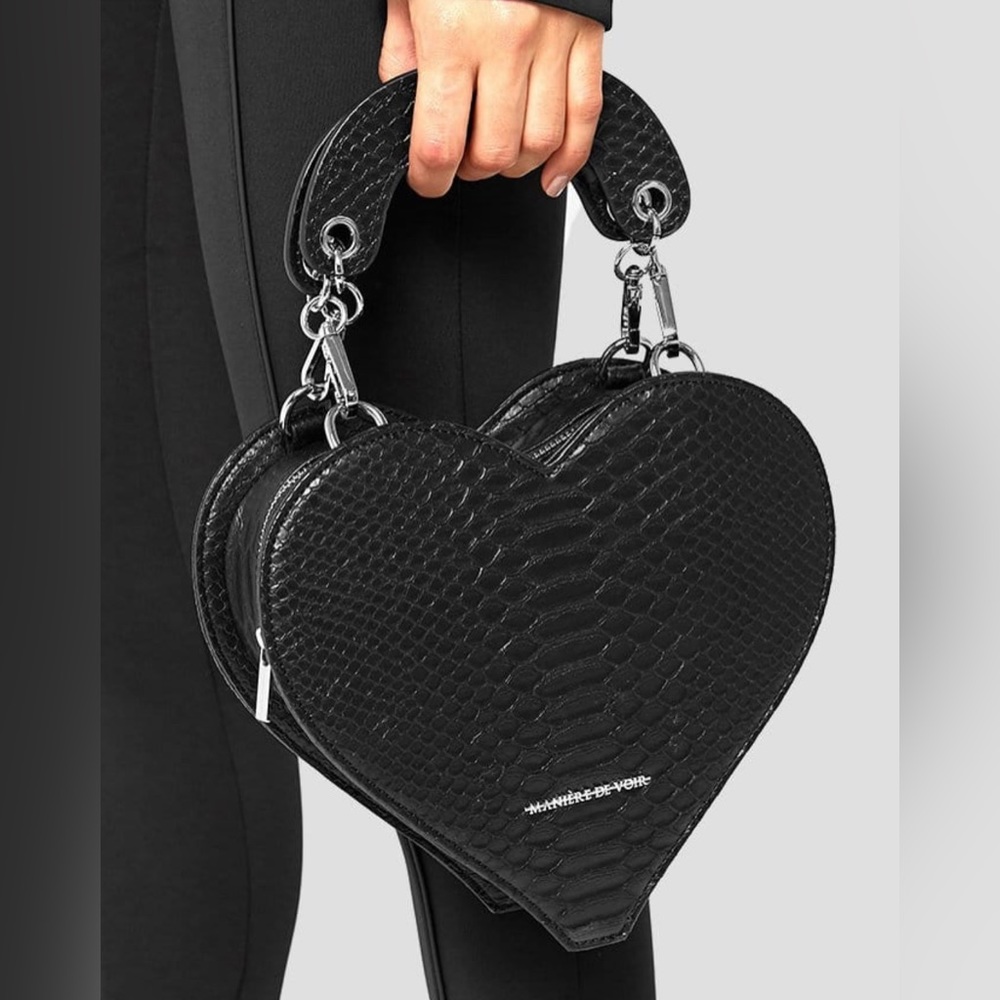 Maniere de voir alligator leather black heart shaped purse